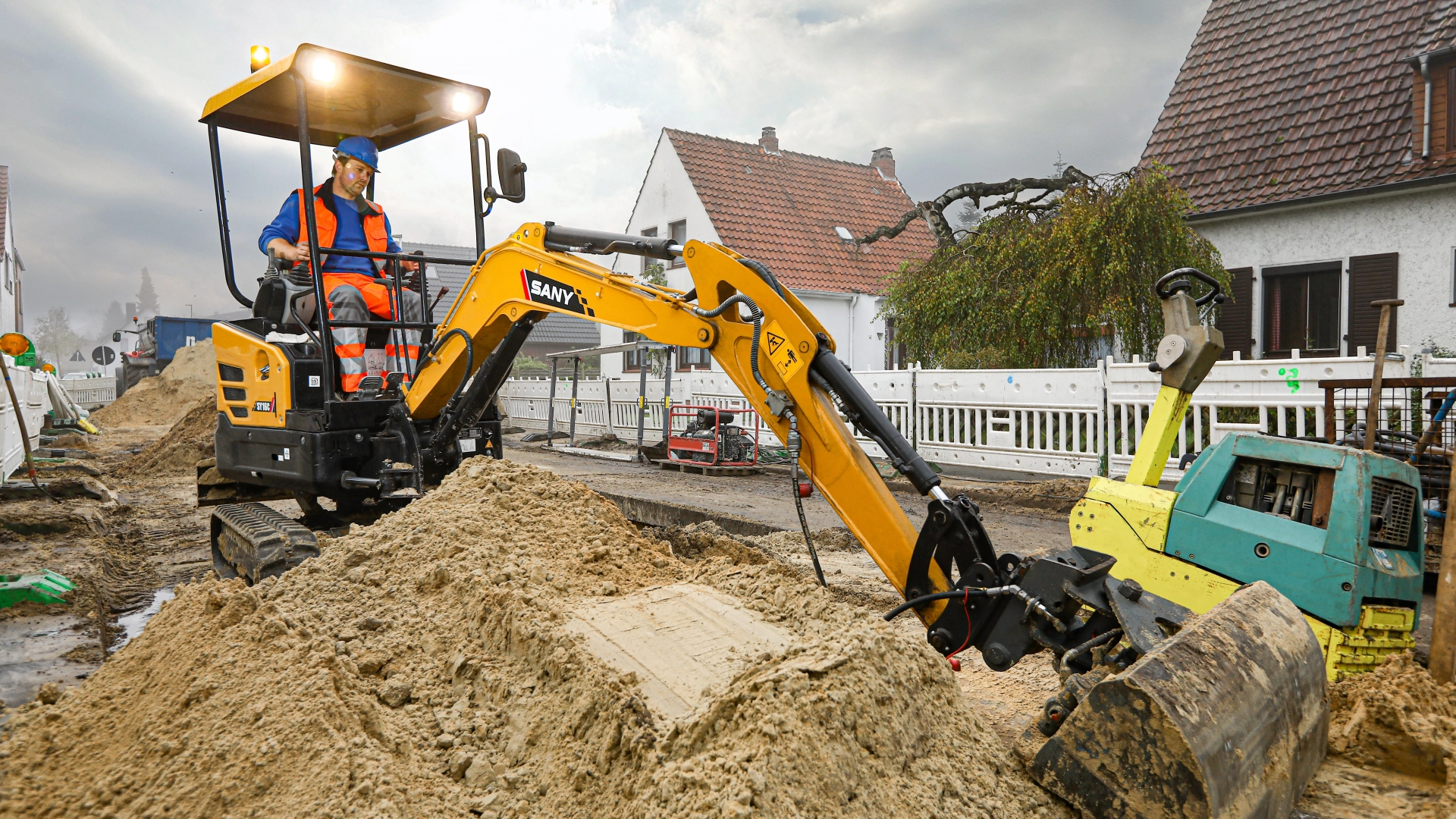 Photo - minipelle 1.5/1.8 tonnes